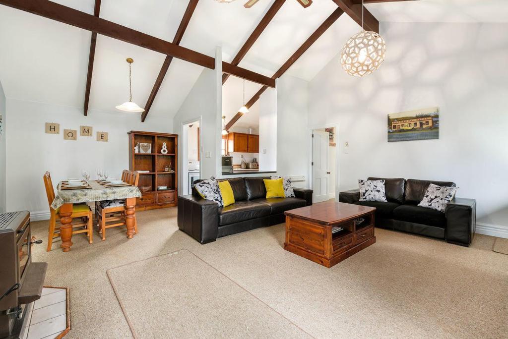 Central Peach - Queenstown Holiday Home Exterior foto
